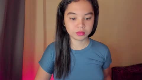 Snapshot of 0wwlo0k chatting on 18, 11, 2025 0wwlo0k online show from 18, 11, 2025