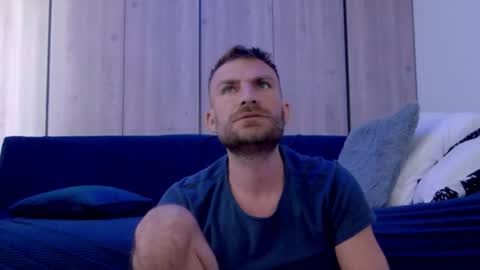 Snapshot of 10in_deluxe chatting on 19, 10, 2025 10in_deluxe online show from 19, 10, 2025