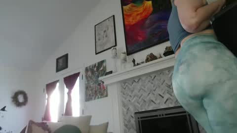 Aurora Willows online show from 10, 3, 2025