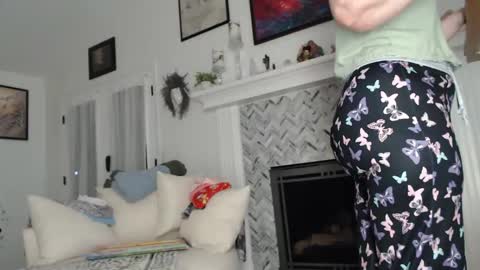 Aurora Willows online show from 26, 10, 2025