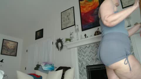 Aurora Willows online show from 24, 11, 2025