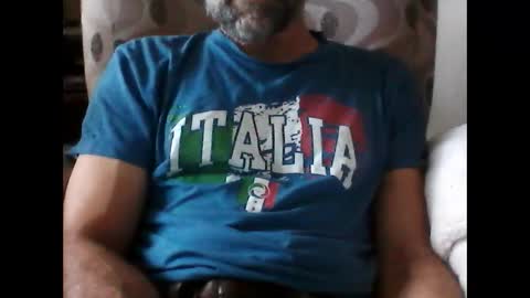 Snapshot of 123h0rny chatting on 3, 10, 2025 123h0rny online show from 3, 10, 2025