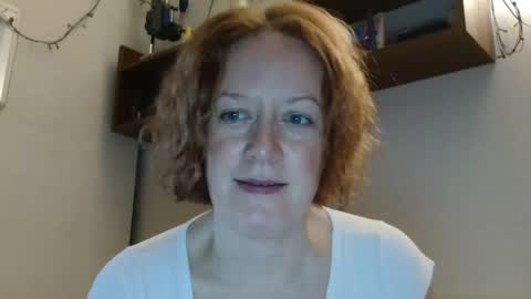 Snapshot of 12ennie chatting on 10, 11, 2025 12ennie online show from 10, 11, 2025