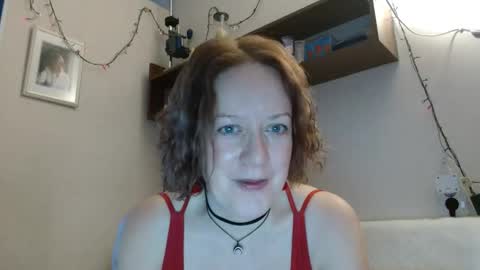 Snapshot of 12ennie chatting on 26, 11, 2025 12ennie online show from 26, 11, 2025