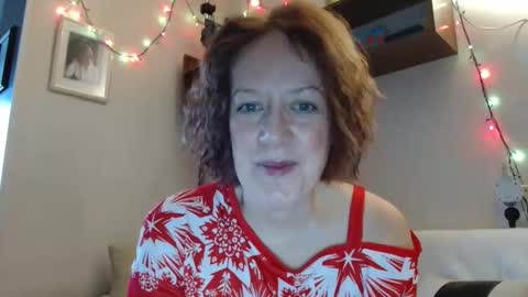 Snapshot of 12ennie chatting on 2, 12, 2025 12ennie online show from 2, 12, 2025