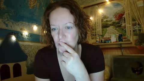 Snapshot of 12ennie chatting on 4, 12, 2025 12ennie online show from 4, 12, 2025