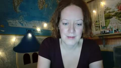 Snapshot of 12ennie chatting on 5, 12, 2025 12ennie online show from 5, 12, 2025