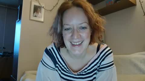 Snapshot of 12ennie chatting on 17, 12, 2025 12ennie online show from 17, 12, 2025