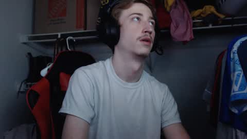 Snapshot of 18str8igcock chatting on 12, 1, 2025 18str8igcock online show from 12, 1, 2025