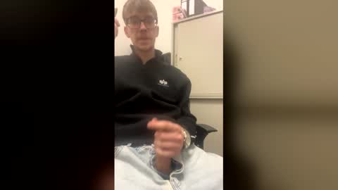 Snapshot of 19yosex chatting on 8, 3, 2026 First Time 19yo here online show from 8, 3, 2026