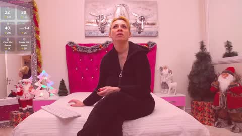 Snapshot of 1amanda chatting on 6, 1, 2025 AMANDA online show from 6, 1, 2025