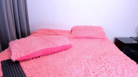 Snapshot of 1bonnie chatting on 28, 1, 2025 Hello soy bonnie online show from 28, 1, 2025