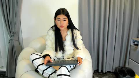 Snapshot of 1bonnie chatting on 18, 2, 2025 Hello soy bonnie online show from 18, 2, 2025