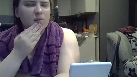 Snapshot of 1lindsey1 chatting on 12, 9, 2025 1LINDSEY1 online show from 12, 9, 2025