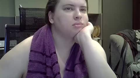 Snapshot of 1lindsey1 chatting on 17, 9, 2025 1LINDSEY1 online show from 17, 9, 2025