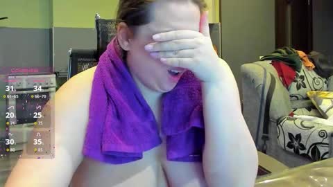 Snapshot of 1lindsey1 chatting on 2, 10, 2025 1LINDSEY1 online show from 2, 10, 2025