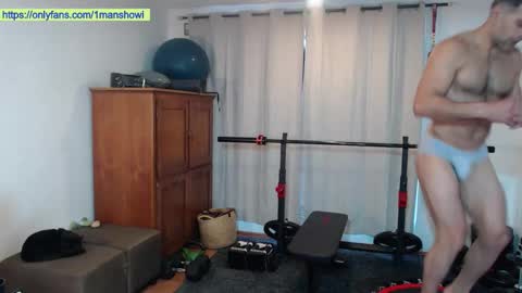 Snapshot of 1manshow11 chatting on 30, 11, 2025 1manshow11 online show from 30, 11, 2025