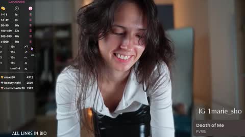 Marie online show from 20, 10, 2025