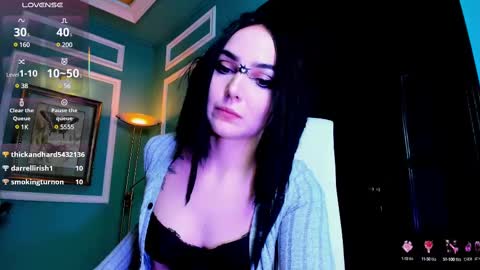 Moona  online show from 4, 3, 2025