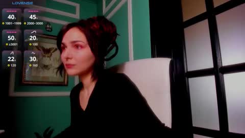 Moona  online show from 3, 2, 2026