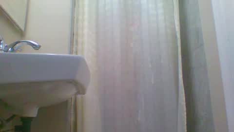 Snapshot of 1nastya8 chatting on 7, 12, 2024 TheShyOne18 online show from 7, 12, 2024