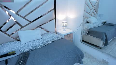 Snapshot of 1naughty_milf chatting on 14, 1, 2025 Luisa online show from 14, 1, 2025