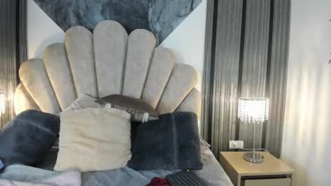 Snapshot of 1naughty_milf chatting on 5, 12, 2025 Luisa online show from 5, 12, 2025