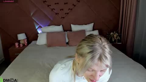 Snapshot of 1xx_jewe11ery chatting on 3, 3, 2026 1xx_jewe11ery online show from 3, 3, 2026