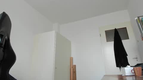 Snapshot of 200gentleman chatting on 22, 11, 2025 Henk online show from 22, 11, 2025