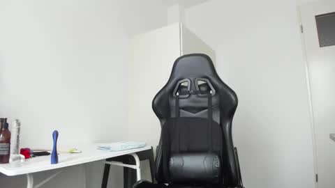 Snapshot of 200gentleman chatting on 23, 11, 2025 Henk online show from 23, 11, 2025