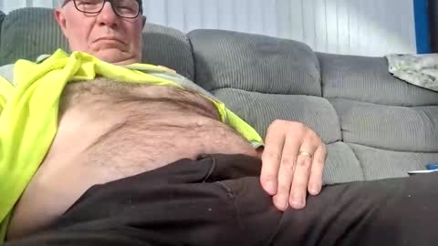 Snapshot of 211scudder chatting on 8, 9, 2025 211skoosh online show from 8, 9, 2025