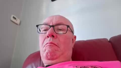 Snapshot of 211scudder chatting on 22, 11, 2025 211skoosh online show from 22, 11, 2025