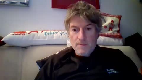 Snapshot of 22esserre chatting on 23, 12, 2024 22esserre online show from 23, 12, 2024