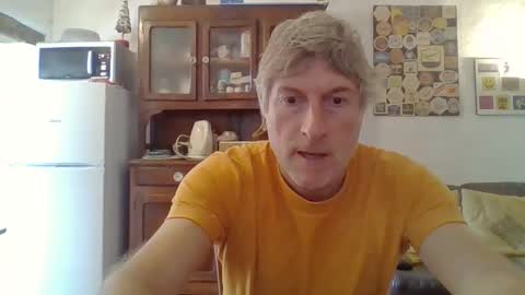 Snapshot of 22esserre chatting on 10, 10, 2025 22esserre online show from 10, 10, 2025