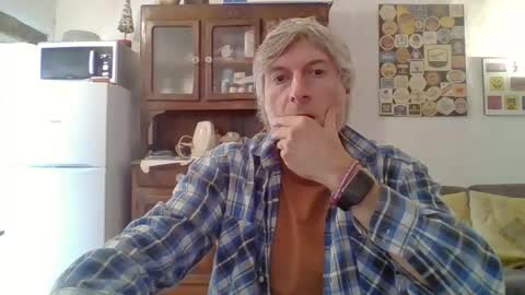 Snapshot of 22esserre chatting on 17, 10, 2025 22esserre online show from 17, 10, 2025