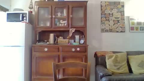 Snapshot of 22esserre chatting on 6, 11, 2025 22esserre online show from 6, 11, 2025