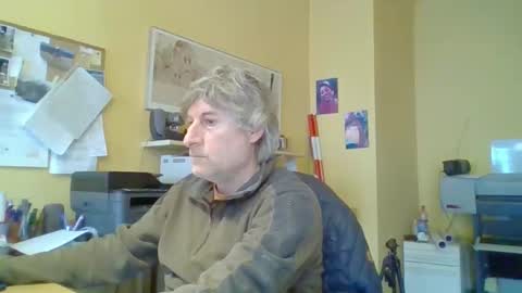 Snapshot of 22esserre chatting on 17, 11, 2025 22esserre online show from 17, 11, 2025