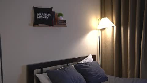 Elley  online show from 4, 3, 2026