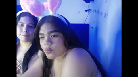 2moons_full_of_love online show from 19, 10, 2025