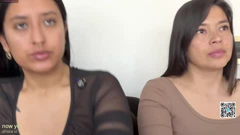 Snapshot of 2summerlove2 chatting on 23, 4, 2026 Dalilah and Tarah online show from 23, 4, 2026