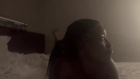 Snapshot of 304divinekarma chatting on 12, 11, 2025 GamerBaddieLux online show from 12, 11, 2025