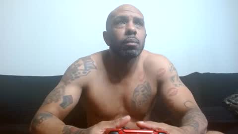 Snapshot of 420flyguy chatting on 21, 7, 2026 420flyguy online show from 21, 7, 2026