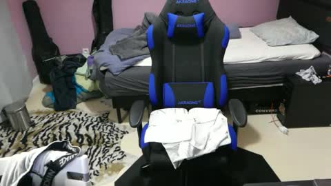 Larese Carlo online show from 13, 3, 2026