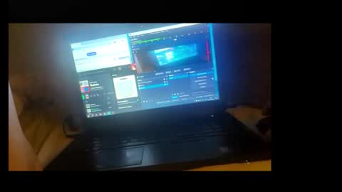 Snapshot of 5minuescum chatting on 3, 11, 2025 RecentBison online show from 3, 11, 2025