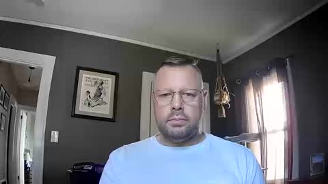 Snapshot of 612guy chatting on 18, 10, 2025 612guy online show from 18, 10, 2025