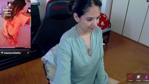 Snapshot of 69_luna chatting on 15, 12, 2025 Lucero online show from 15, 12, 2025