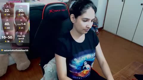 Snapshot of 69_shades chatting on 8, 10, 2025 lucero online show from 8, 10, 2025