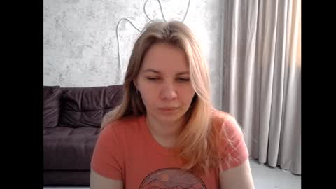 Snapshot of 69riley_reid69 chatting on 19, 11, 2025 69Riley Reid69 online show from 19, 11, 2025