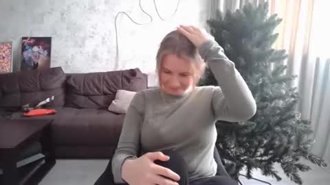 Snapshot of 69riley_reid69 chatting on 3, 12, 2025 69Riley Reid69 online show from 3, 12, 2025