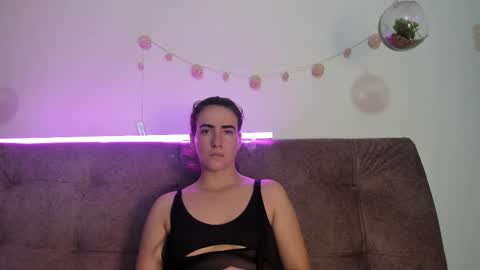 milu online show from 4, 10, 2025